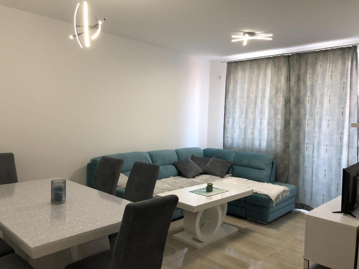 Apartman Sims Бієліна Екстер'єр фото